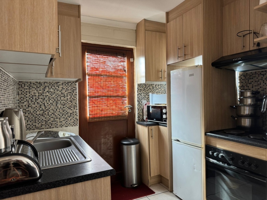 To Let 2 Bedroom Property for Rent in Fountain Village Western Cape